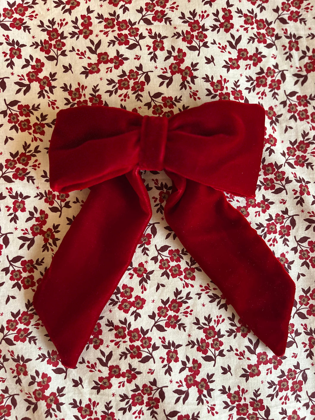 Bows – Mother of Pearl Handmade